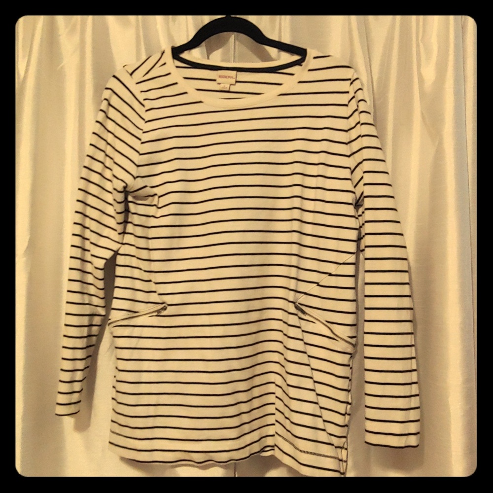 Long sleeved top